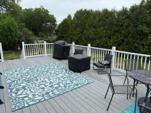 Afbeelding uit fotogalerij van Big Little Beach House in Sagamore Beach