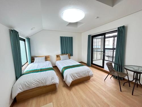 Near Asakusa, 5-min from Station, 5BR 150 square meters House, Near Skytree