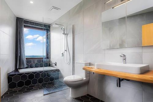 Un baño de Off-Grid Luxury - Soak In The View!