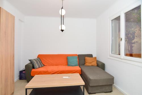 Athenian Riviera budget friendly 2 minutes to the beach tram