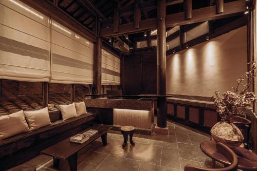 Ruang duduk di Futon Designer Hotel-Liberation Monument&Nanbin Road Store