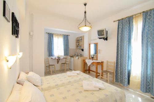 Gallery image of Pension Hlias - Chora Amorgos in Amorgos