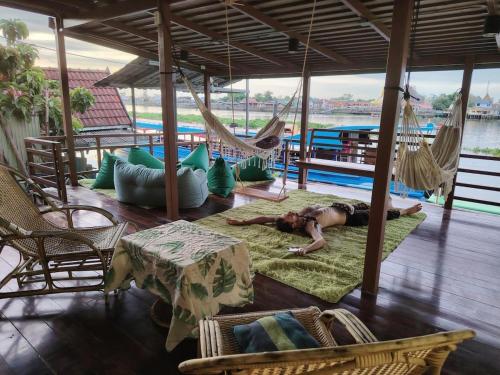 Zona de estar de Sabai Sabai House Koh Kret