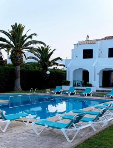 Apartamento en la playa con piscina