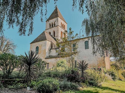 Ein Garten an der Unterkunft Charmant T2 tout confort