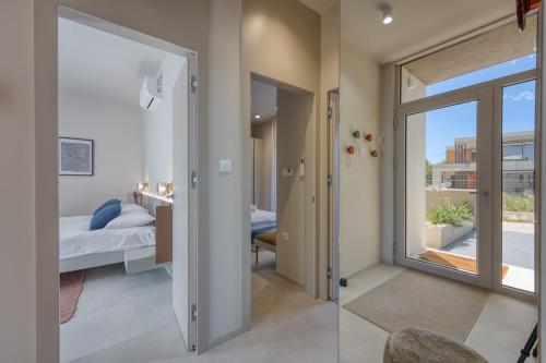 Postel nebo postele na pokoji v ubytování Rest Nest with Private Pool