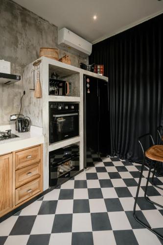 Dapur atau dapur kecil di Kasbah Omara Luxury Villa - Batur Mountain View