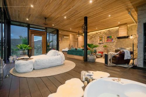 Ruang duduk di Kasbah Omara Luxury Villa - Batur Mountain View