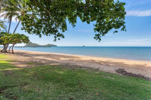 Gallery image of Spindle Cowrie Apartments Palm Cove in Palm Cove