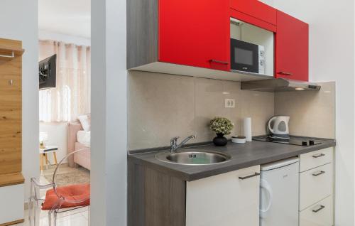 Pet Friendly Apartment In Pula With Wifi