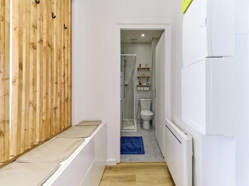 Vonios kambarys apgyvendinimo įstaigoje City Center - Magnificent Apartment - Cozy - Wifi