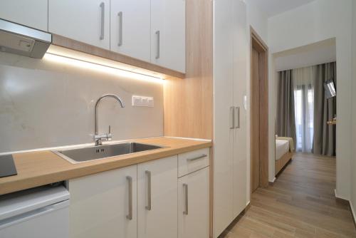 Elia Roomsにあるキッチンまたは簡易キッチン