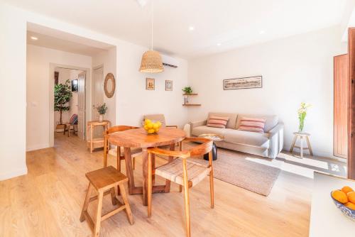 Céntrico apartamento con piscina