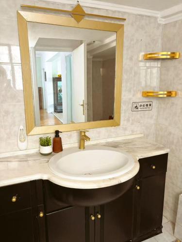 Stunning Acropolis views and convenient living