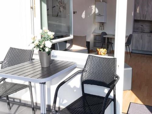 Η κουζίνα ή μικρή κουζίνα στο Apartment with Balcony near the Luxembourg's Border