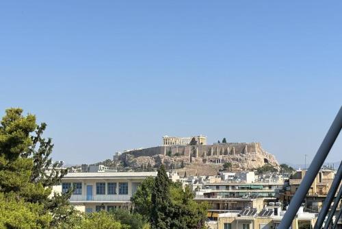 Stunning Acropolis views and convenient living