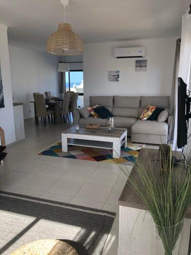 Praia da Rocha 2 Bedroom Apartment with Terrace and amazing Ocean View