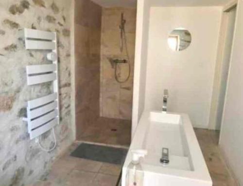 Koupelna v ubytování Vue sur les montagnes Corses
