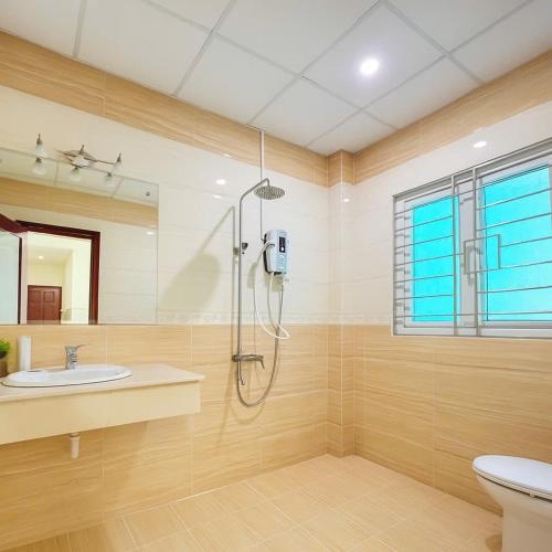 Bilik mandi di Spring Hung Anh Hotel - Sân Bay TSN