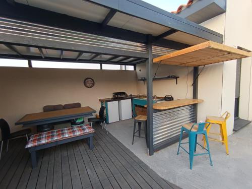 Photo de la galerie de l'établissement Villa climatisée avec jardin aménagé et cuisine d'été pour de superbes vacances au soleil !, à Perpignan