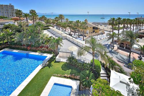 Bazén v ubytovaní Mac Puerto Marina Benalmádena alebo v jeho blízkosti