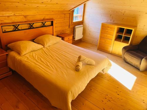 Una cama o camas en una habitación de Chalet 6 dans les Pyrénées proche d'Andorre
