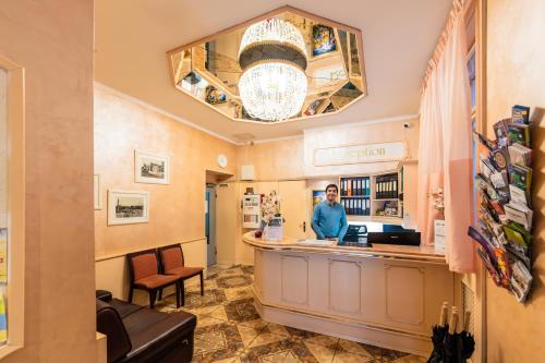 Ruang duduk di Hotel Pension Baronesse