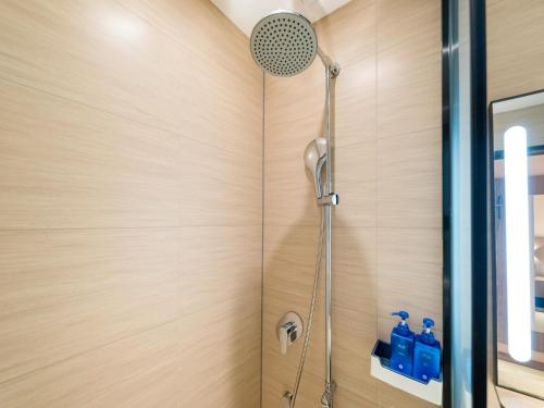 Ένα μπάνιο στο Hanting Hotel Beijing Qianmen Street