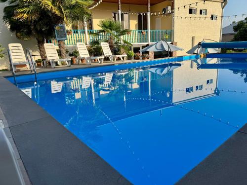La alberca dentro o cerca de Boutique Hotel Talaveri In Telavi