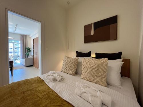 Ένα ή περισσότερα κρεβάτια σε δωμάτιο στο A2 Tsimiski