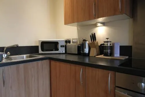 Central Birmingham Apartment with Balcony & Netflix photo 15