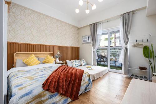 Кровать или кровати в номере AMANI 132B with Pool View, Near Airport, Mall, Free Pool, Gym, Netflix, 200 Mbps Wi-fi