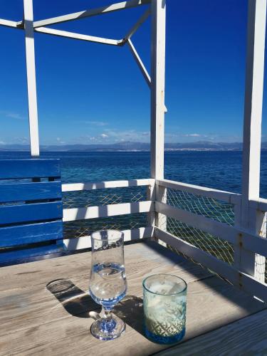 Gallery image of Crystal Sea in Sutivan