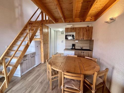 Appartement 2 pièces-mezzanine pour 6 pers. avec balcon sud/ouest, skis aux pieds - Huez - FR-1-405-163