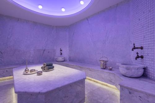 Imagen de la galería de Abesq Doha Hotel and Residences, an IHG Hotel, en Doha
