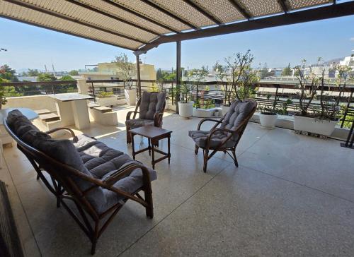 The-terrace-of-glyfada