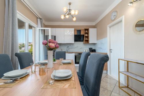 Luxury sea view apartment 20 m from the sea