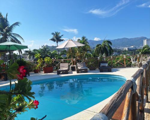 The swimming pool at or close to Casa Breizh