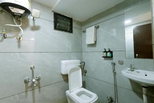 Bilik mandi di HOTEL DIAMOND RESIDENCY - Vijay Nagar INDORE
