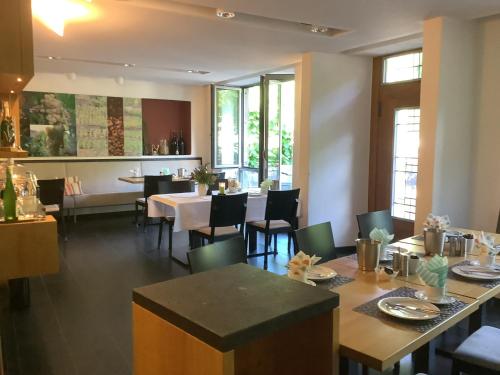 Εστιατόριο ή άλλο μέρος για φαγητό στο Ferienhaus Zenz - Gästezimmer im Winzerhaus