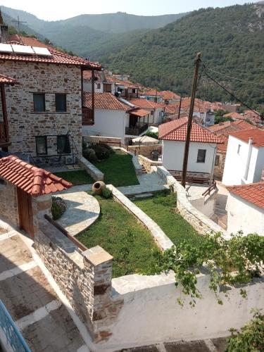 Annousa's House & Studios