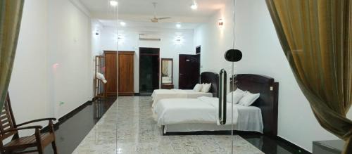 Un lugar para sentarse en Mangroven River View Hotel