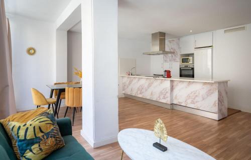 Chic spacious central apartment