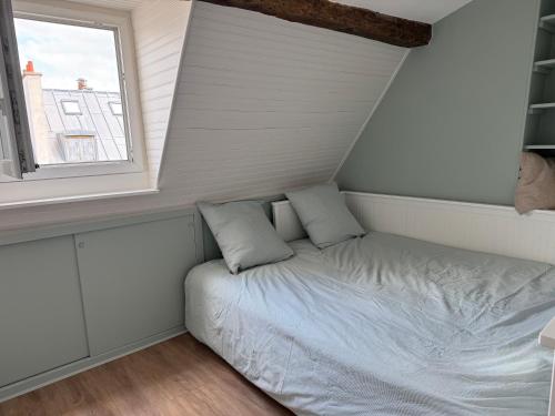 70 m2, Renovated, Perfect Location in central Paris