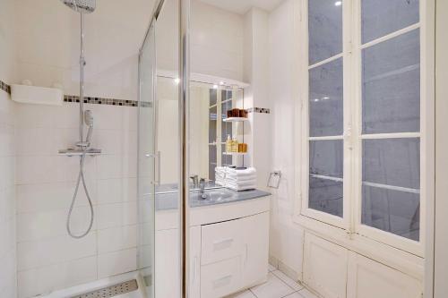Charming apartment- 2BR-4P- Parc Monceau