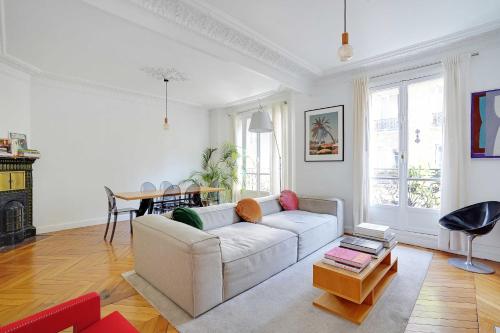 Charming apartment- 2BR-4P- Parc Monceau