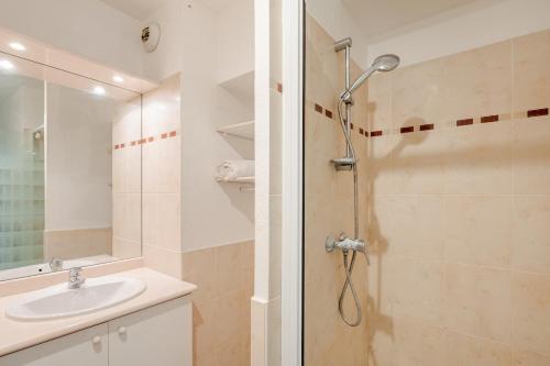 Kamar mandi di La Loggia d'Uzès