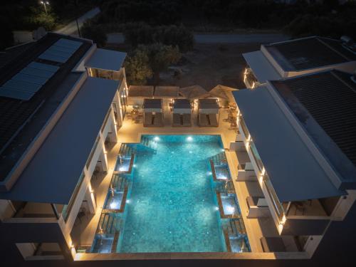 Alora Luxury Suites - Adults Only