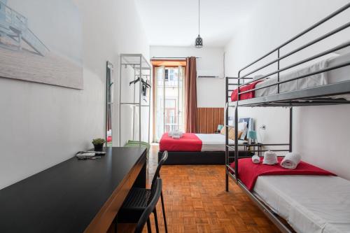 Postel nebo postele na pokoji v ubytování Inside Chiaia Rooms