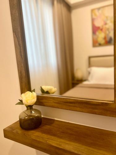 Postel nebo postele na pokoji v ubytování Colombo Skyline Luxury Apartments at Tri-Zen - Pool and Amazing City Views